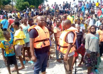 13 rescued from missing boat