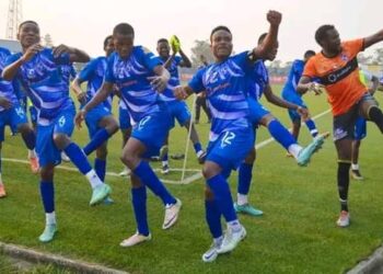 Wanderers go top