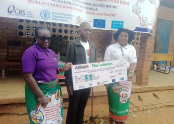 Best performing groups in Afikepo awarded in Mzimba