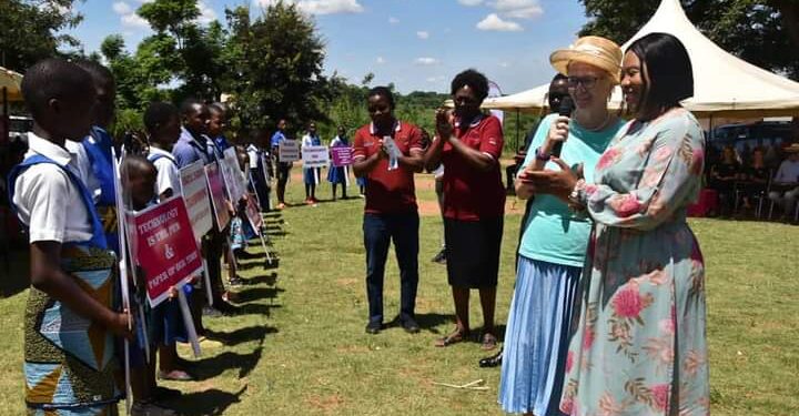 German donates digital equipment to Ministry of Education