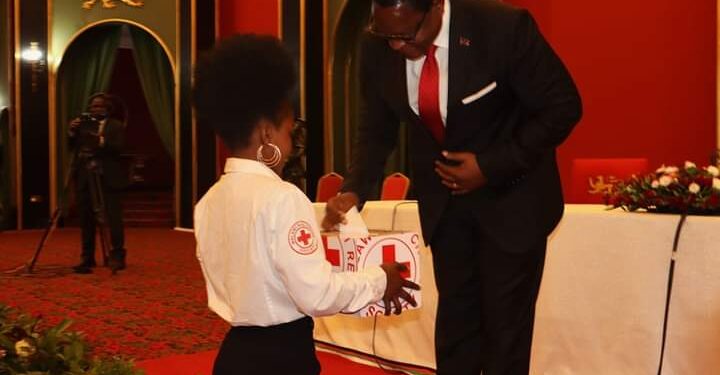 Chakwera donates K2m towards MRCS’s  Flag week