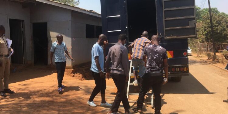 8 jailed for killing, robbing Chinese nationals